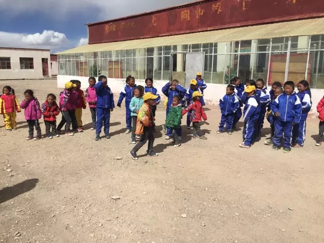 西藏怒江源小学公益活动(图8)